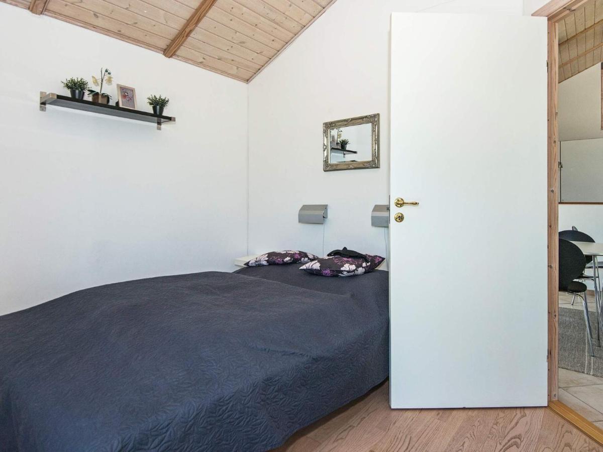 8 Person Holiday Home In Ulfborg Bagian luar foto